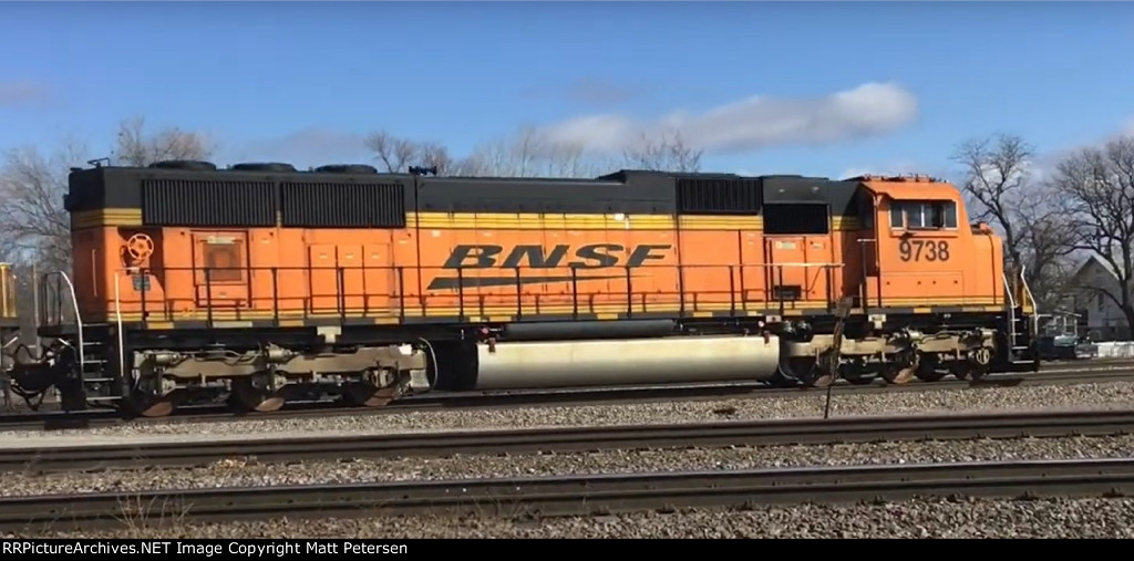 BNSF 9738